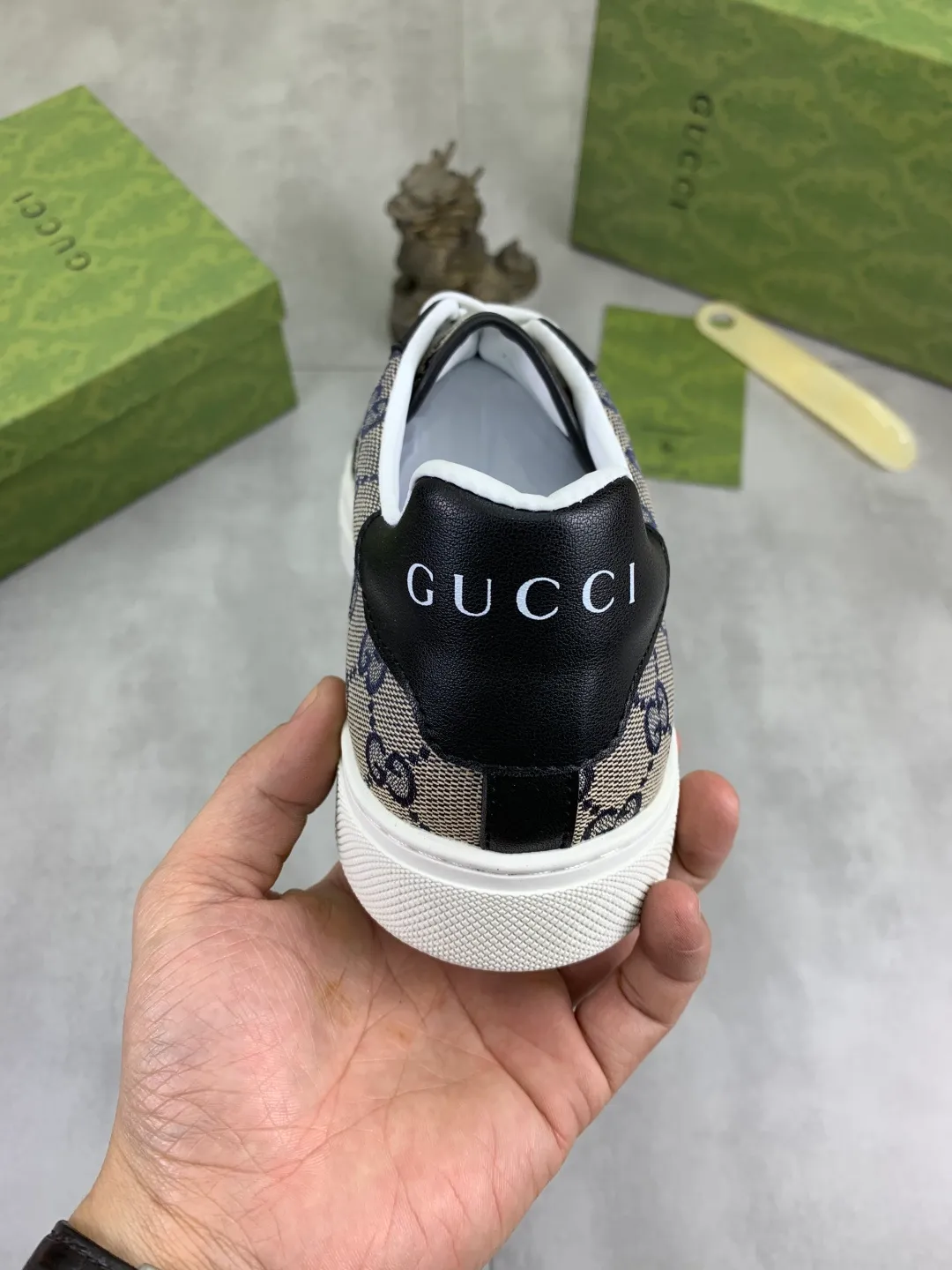 Men's men's shoes P400💰【New style】🆘 The latest model from Gucci's official website🎁Classic casual and fashionable men's shoes👟Hot style💥The style is simple and elegant, exclusive for trendy men. Unique official website's latest brand elements👑Gucci original decoration, fashionable and generous, the fabric is made of original soft calfskin➕Comfortable soft sheepskin lining ✅The official website specifies wear-resistant rubber outsole_full of elasticity, classic model taken in real life🎬Color: 2️⃣colors available😍Number: 38-44